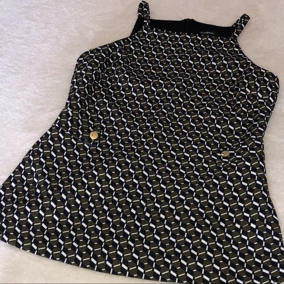 Sleeveless Blouse - Picture 2 of 6